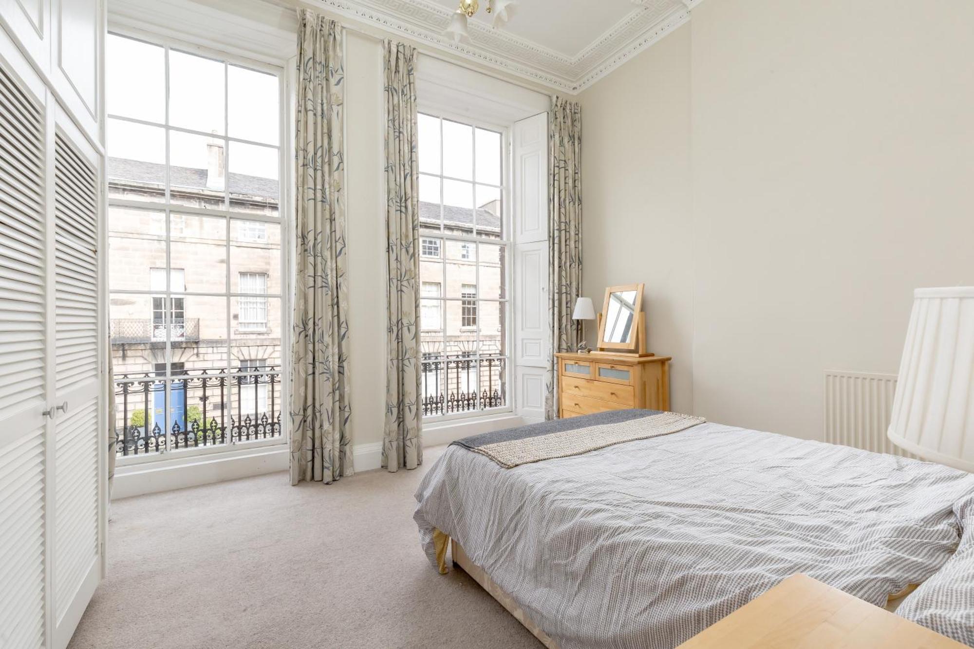 Light And Spacious 2 Bedroom Flat In Heart Of EDI Kültér fotó